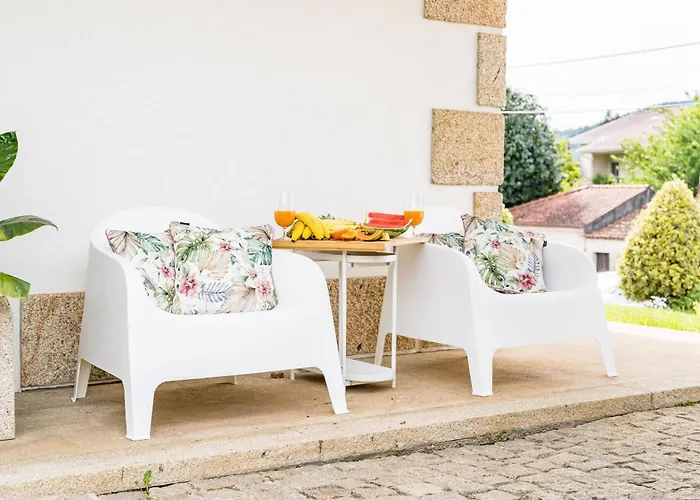 Casa Da Hera By House And People *